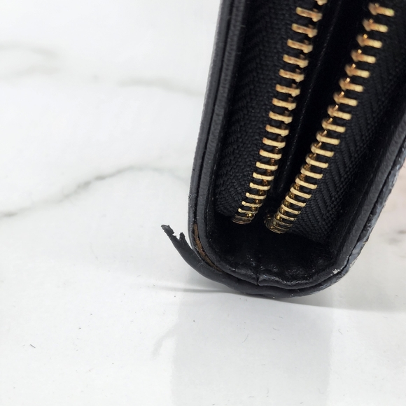 Marikai Black White Faux Saffiano Leather Gold Bar Wallet - Picture 5 of 16